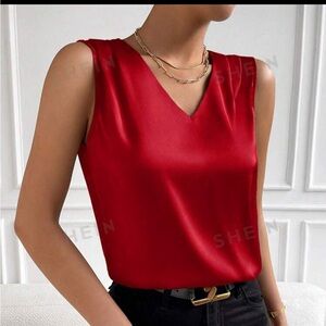 SHEIN shirt never worn looks like silk v neck Christmas holiday